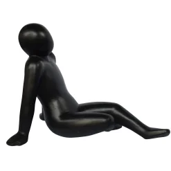 Beeld zittende vrouw fiberterrazzo 69cm